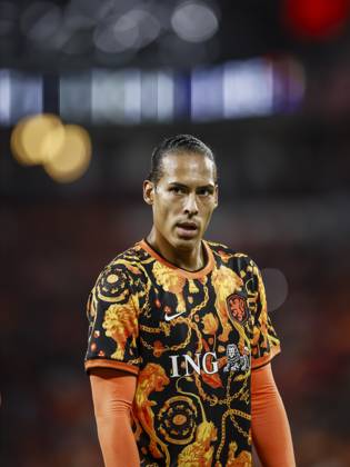 EINDHOVEN - Virgil van Dijk of the Netherlands ahead of the UEFA Nations League match between the Netherlands and Serbia at the Philips Stadium on October 4, 2026 in Eindhoven, the Netherlands. KOEN VAN WEEL ANP xVIxANPxSportx xxANPxIVx 571515575 originalFilename: 571515575