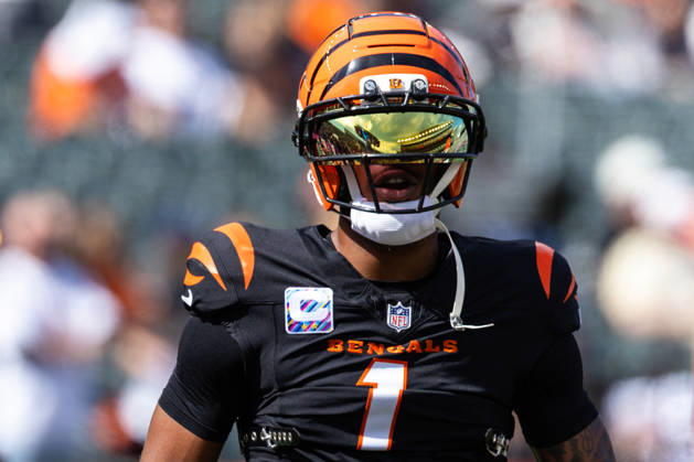 Oct 4, 2026; Cincinnati, OH, USA; Cincinnati Bengals wide receiver Ja Marr Chase (1) during NFL, American Football Herren, USA game action against the Jacksonville Jaguars at Paycor Stadium. Mandatory Credit: -Cal Media Cincinnati USA - ZUMAc04_ 20261004_zma_c04_014 Copyright: xJohnxMersitsx