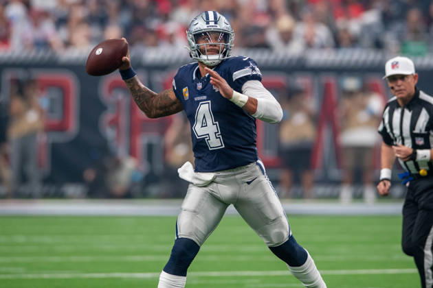 October 4, 2026: Dallas Cowboys quarterback Dak Prescott (4) throws a pass during a game between the Dallas Cowboys and the Houston Texans in Houston, TX. .. CSM NFL, American Football Herren, USA 2026: Cowboys Vs Texans OCT 04  - ZUMAc04_ 20261004_zma_c04_039 Copyright: xTraskxSmithx