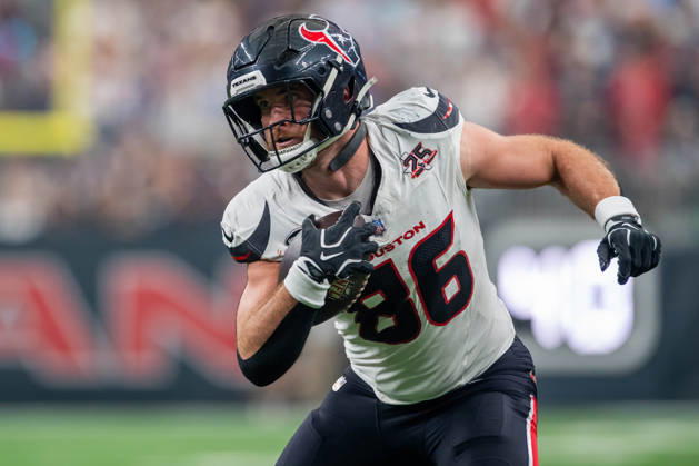 October 4, 2026: Houston Texans tight end Dalton Schultz (86) runs after making a catch during a game between the Dallas Cowboys and the Houston Texans in Houston, TX. .. CSM NFL, American Football Herren, USA 2026: Cowboys Vs Texans OCT 04  - ZUMAc04_ 20261004_zma_c04_045 Copyright: xTraskxSmithx