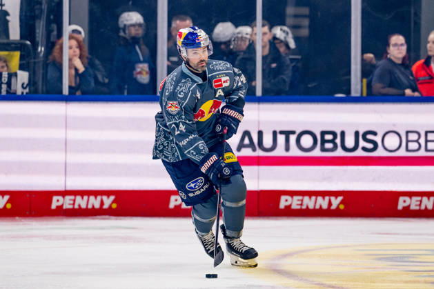 Ryan Murphy, EHC Red Bull Munich, 24, GER; EHC Red Bull Munich vs. Augsburger Panther, DEL, 2026–2027 season, Matchday 6, October 4, 2026; Photo: HMB Media, Heike Feiner Copyright: HMBxMedia HeikexFeiner