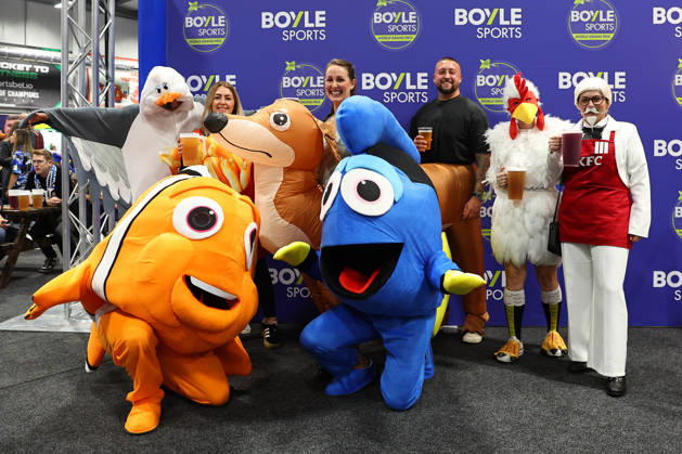 2026 BOYLE Sports World Grand Prix Fans in fancy dress during the 2026 Boyle Sports World Grand Prix Final at Mattioli Arena, Leicester, United Kingdom on 4 October 2026 Credit: Ryan Crockett Every Second Media Editorial use only. All images are copyright Every Second Media Limited. No images may be reproduced without prior permission. Copyright: xIMAGO EveryxSecondxMediax ESM-2198-0006 RyanxCrockettx xEveryxSecondxMediax
