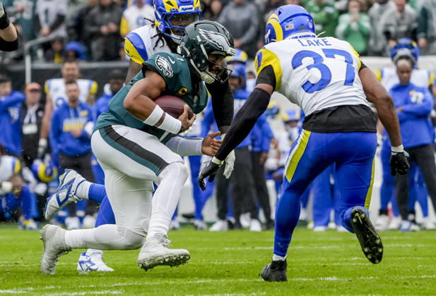 October 4, 2026, Philadelphia, Pa, USA: Oct 4, 2026; Philadelphia, PA, USA; Philadelphia Eagles quarterback Jalen Hurts (1) slides after scrambling for yardage at Lincoln Financial Field. Mandatory Credit: -Cal Media Philadelphia USA - ZUMAcs17 20261004_faf_cs17_155 Copyright: xScottxSeriox