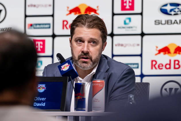 Oliver David, Head Coach, EHC Red Bull Munich, at the postgame press conference. Portrait, GER, EHC Red Bull Munich vs. Augsburger Panther, DEL, 2026–2027 season, Matchday 6, October 4, 2026 Photo: HMB Media, Heike Feiner Copyright: HMBxMedia HeikexFeiner