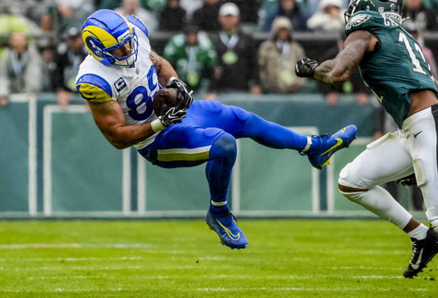 October 4, 2026, Philadelphia, Pa, USA: Oct 4, 2026; Philadelphia, PA, USA; Los Angeles Rams tight end Tyler Higbee (89) spins in the air after making a catch for a first down during the Rams 24-20 wins against the Eagles at Lincoln Financial Field. Mandatory Credit: -Cal Media Philadelphia USA - ZUMAcs17 20261004_faf_cs17_181 Copyright: xScottxSeriox