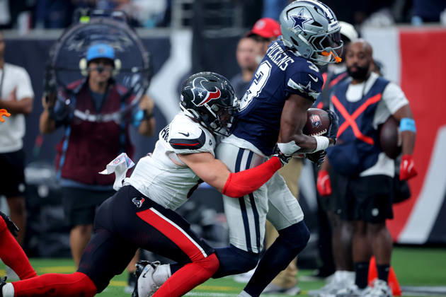 October 4, 2026, Houston, Texas, U.S: Dallas Cowboys wide receiver George Pickens (3) is tackled by Houston Texans safety Reed Blankenship (6) after a catch during the fourth quarter of the NFL, American Football Herren, USA regular season game between the Houston Texans and the Dallas Cowboys at Reliant Stadium in Houston, TX on October 4, 2026. NFL 2026 - Dallas Cowboys Vs Houston Texans - ZUMAw137 20261004_aap_w137_049 Copyright: xErikxWilliamsx