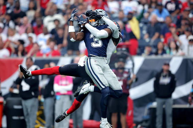 October 4, 2026, Houston, Texas, U.S: Dallas Cowboys wide receiver George Pickens (3) leaps to make a catch during the third quarter of the NFL, American Football Herren, USA regular season game between the Houston Texans and the Dallas Cowboys at Reliant Stadium in Houston, TX on October 4, 2026. NFL 2026 - Dallas Cowboys Vs Houston Texans  - ZUMAw137 20261004_aap_w137_070 Copyright: xErikxWilliamsx