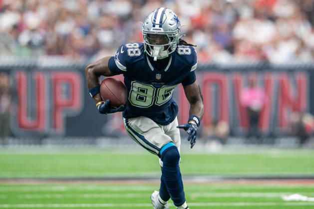 October 4, 2026: Dallas Cowboys wide receiver Ceedee Lamb (88) runs after making a catch during a game between the Dallas Cowboys and the Houston Texans in Houston, TX. .. CSM NFL, American Football Herren, USA 2026: Cowboys Vs Texans OCT 04  - ZUMAc04_ 20261004_zma_c04_146 Copyright: xTraskxSmithx