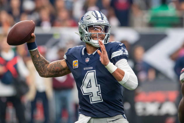 October 4, 2026: Dallas Cowboys quarterback Dak Prescott (4) throws a pass during a game between the Dallas Cowboys and the Houston Texans in Houston, TX. .. CSM NFL, American Football Herren, USA 2026: Cowboys Vs Texans OCT 04  - ZUMAc04_ 20261004_zma_c04_166 Copyright: xTraskxSmithx