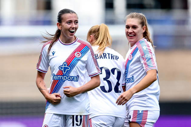 Aston Villa Women v Crystal Palace Women, Women s Super League GOAL scores 1-1 Crystal Palace Women forward Abbie Larkin (19) scores and celebrates during the Women s Super League match between Aston Villa Women and Crystal Palace Women at Villa Park, Birmingham, UK on 4 October 2026. Birmingham Villa Park West Midlands UK Editorial use only , Copyright: xManjitxNarotrax PSI-24960-0087