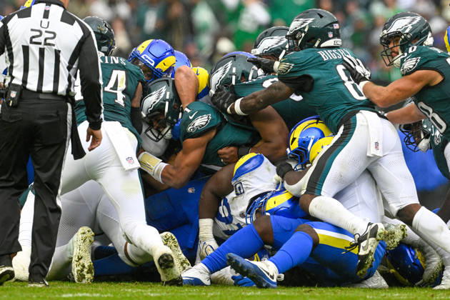 PHILADELPHIA, PA - OCTOBER 04: Philadelphia Eagles quarterback Jalen Hurts 1 is shown in pile of a failed tush push during the game between the Philadelphia Eagles and the Los Angeles Rams on October 4th, 2026 at Lincoln Financial Field in Philadelphia, PA. (Photo by Terence Lewis Icon Sportswire) NFL, American Football Herren, USA OCT 04 Rams at Eagles EDITORIAL USE ONLY Icon261004028