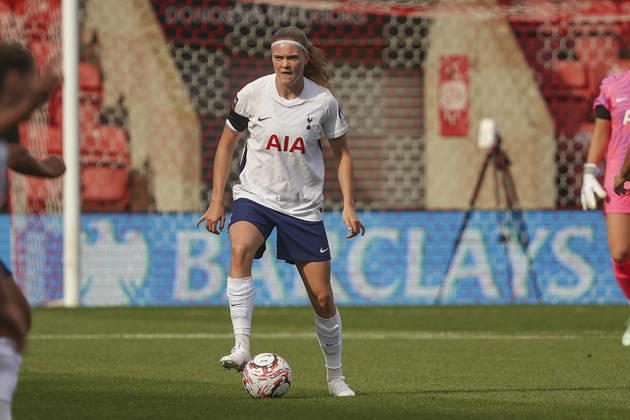 LEYTON, ENGLAND - October 04: Signe Gaupset (8) of Tottenham Hotspur on the ball during the Women’s Super League match at Brisbane Road Stadium, Leyton, on October 04, 2026 in London, England Copyright: xJodyxDemay-Daviesx xSPPx Sportspressphoto_SPR246003
