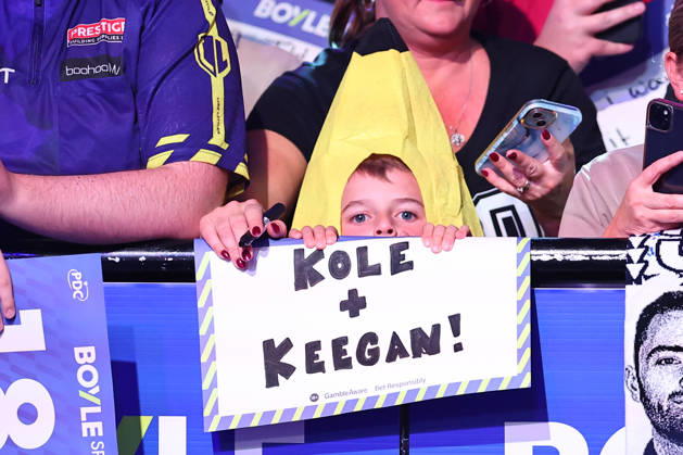 2026 BOYLE Sports World Grand Prix A young fan watches on during the 2026 Boyle Sports World Grand Prix Final at Mattioli Arena, Leicester, United Kingdom on 4 October 2026 Credit: Ryan Crockett Every Second Media Editorial use only. All images are copyright Every Second Media Limited. No images may be reproduced without prior permission. Copyright: xIMAGO EveryxSecondxMediax ESM-2198-0103 RyanxCrockettx xEveryxSecondxMediax