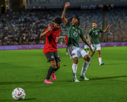 Cairo Egypt South Africa Match Egyptian forward Ibrahim Adel and South African midfielder raise their hands to signal the referee during a match at Cairo International Stadium in Cairo, Egypt on October 4, 2026. The International Friendly, Länderspiel, Nationalmannschaft match serves as preparation for both national teams ahead of upcoming regional and continental football competitions. Cairo Cairo Egypt Copyright: xRahmaxAbdelazizx