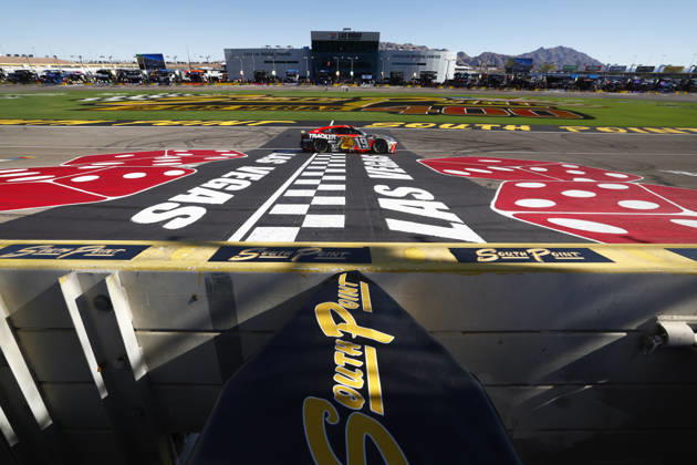 LAS VEGAS, CA - OCTOBER 04: Chase Briscoe ( 19 Joe Gibbs Racing Bass Pro Shops Toyota) during the South Point 400 NASCAR, Motorsport, USA Cup Series Chase playoff race on October 4, 2026 at Las Vegas Motor Speedway in Las Vegas, NV. (Photo by Jeff Speer LVMS Icon Sportswire) AUTO: OCT 04 NASCAR Cup Series Playoffs South Point 400 EDITORIAL USE ONLY Icon26100417526