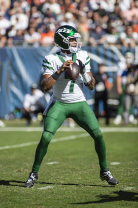 October 4, 2026: New York Jets quarterback Geno Smith (7) in action during the NFL, American Football Herren, USA game against the Chicago Bears in Chicago, IL. CSM NFL 2026: Jets Vs Bears OCT 04  - ZUMAc04_ 20261004_zma_c04_255 Copyright: xMikexWulfx