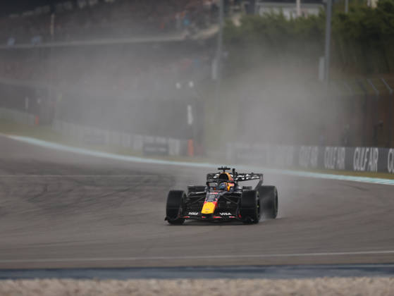 KUALA LUMPUR, MALAYSIA - OCTOBER 04: Max Verstappen of the Netherlands driving the (3) Oracle Red Bull Racing RB22 during the race of the FIA Formula 1 Grand Prix of Bahrain in Malaysia at the Sepang Circuit on October 04, 2026 in Kuala Lumpur, Malaysia. (Photo by Qian Jun SPP-Paddocker) Copyright: xQianxJun SPP-Paddockerx Sportspressphoto_SPR246369