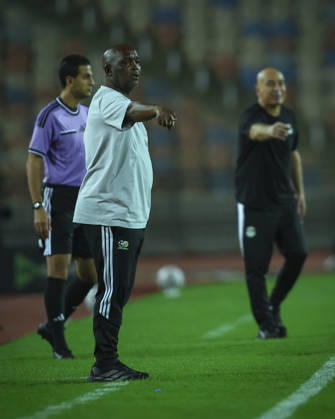 Egypt v South Africa - International Friendly, Länderspiel, Nationalmannschaft Pitso Mosimane during the international friendly match between Egypt and South Africa at Cairo International Stadium, Cairo, Egypt Cairo Cairo EGYPT Copyright: xMohamedxTageldinx
