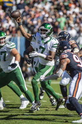 October 4, 2026: New York Jets quarterback Geno Smith (7) in action during the NFL, American Football Herren, USA game against the Chicago Bears in Chicago, IL. CSM Chicago United States of America - ZUMAc04_ 20261004_zma_c04_263 Copyright: xMikexWulfx