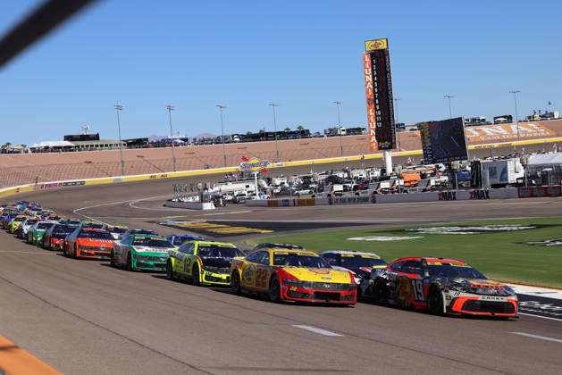 LAS VEGAS, CA - OCTOBER 04: Chase Briscoe ( 19 Joe Gibbs Racing Bass Pro Shops Toyota) and Joey Logano ( 22 Team Penske Shell Pennzoil Ford) lead the field on a restart during the South Point 400 NASCAR, Motorsport, USA Cup Series Chase playoff race on October 4, 2026 at Las Vegas Motor Speedway in Las Vegas, NV. (Photo by Marc Sanchez LVMS Icon Sportswire) AUTO: OCT 04 NASCAR Cup Series Playoffs South Point 400 EDITORIAL USE ONLY Icon14426100424967