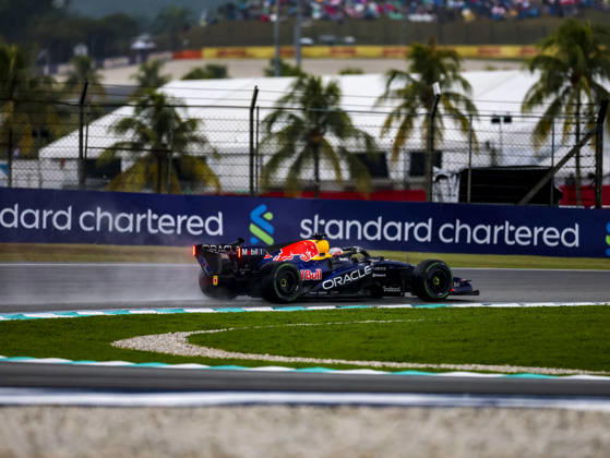 KUALA LUMPUR, MALAYSIA - OCTOBER 04: Max Verstappen of the Netherlands driving the (3) Oracle Red Bull Racing RB22 during the race of the FIA Formula 1 Grand Prix of Bahrain in Malaysia at the Sepang Circuit on October 04, 2026 in Kuala Lumpur, Malaysia. (Photo by Qian Jun SPP-Paddocker) Copyright: xQianxJun SPP-Paddockerx Sportspressphoto_SPR246431