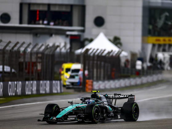 KUALA LUMPUR, MALAYSIA - OCTOBER 04: Andrea Kimi Antonelli of Italy driving the (12) Mercedes AMG PETRONAS F1 Team F1 W17 during the race of the FIA Formula 1 Grand Prix of Bahrain in Malaysia at the Sepang Circuit on October 04, 2026 in Kuala Lumpur, Malaysia. (Photo by Qian Jun SPP-Paddocker) Copyright: xQianxJun SPP-Paddockerx Sportspressphoto_SPR246436