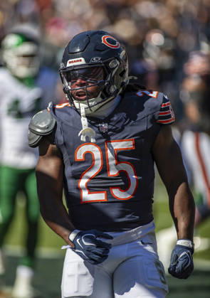 October 4, 2026: Chicago Bears Kyle Monangai (25) celebrates a touchdown during the NFL, American Football Herren, USA game against the New York Jets in Chicago, IL. CSM NFL 2026: Jets Vs Bears OCT 04 - ZUMAc04_ 20261004_zma_c04_270 Copyright: xMikexWulfx