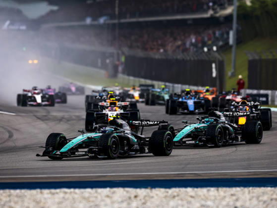 KUALA LUMPUR, MALAYSIA - OCTOBER 04: Andrea Kimi Antonelli of Italy driving the (12) Mercedes AMG PETRONAS F1 Team F1 W17 during the race of the FIA Formula 1 Grand Prix of Bahrain in Malaysia at the Sepang Circuit on October 04, 2026 in Kuala Lumpur, Malaysia. (Photo by Qian Jun SPP-Paddocker) Copyright: xQianxJun SPP-Paddockerx Sportspressphoto_SPR246501