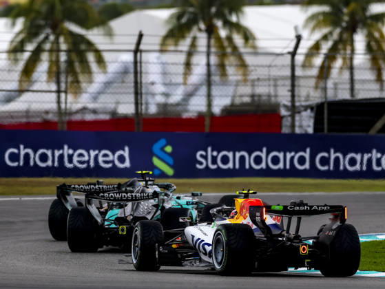 KUALA LUMPUR, MALAYSIA - OCTOBER 04: Andrea Kimi Antonelli of Italy driving the (12) Mercedes AMG PETRONAS F1 Team F1 W17 during the race of the FIA Formula 1 Grand Prix of Bahrain in Malaysia at the Sepang Circuit on October 04, 2026 in Kuala Lumpur, Malaysia. (Photo by Qian Jun SPP-Paddocker) Copyright: xQianxJun SPP-Paddockerx Sportspressphoto_SPR246503