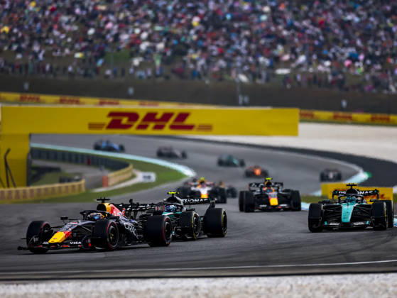 KUALA LUMPUR, MALAYSIA - OCTOBER 04: Max Verstappen of the Netherlands driving the (3) Oracle Red Bull Racing RB22 and Andrea Kimi Antonelli of Italy driving the (12) Mercedes AMG PETRONAS F1 Team F1 W17 during the race of the FIA Formula 1 Grand Prix of Bahrain in Malaysia at the Sepang Circuit on October 04, 2026 in Kuala Lumpur, Malaysia. (Photo by Qian Jun SPP-Paddocker) Copyright: xQianxJun SPP-Paddockerx Sportspressphoto_SPR246551