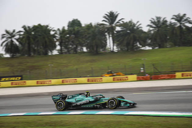 F1 - BAHRAIN GRAND PRIX IN MALAYSIA 2026 14 ALONSO Fernando (spa), Aston Martin F1 Team AMR26, action during the 2026 Formula 1 Bahrain Grand Prix in Malaysia, 16th round of the 2026 Formula One World Championship, WM, Weltmeisterschaft from October 2 to 4, 2026 on the Sepang International Circuit, in Sepang, Malaysia - SepangMalaysia Copyright: xXavixBonillax