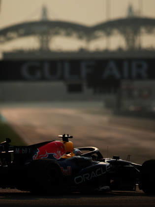 F1 - BAHRAIN GRAND PRIX IN MALAYSIA 2026 03 VERSTAPPEN Max (nld), Red Bull Racing Ford RB22, action during the 2026 Formula 1 Bahrain Grand Prix in Malaysia, 16th round of the 2026 Formula One World Championship, WM, Weltmeisterschaft from October 2 to 4, 2026 on the Sepang International Circuit, in Sepang, Malaysia - SepangMalaysia Copyright: xEricxAlonsox