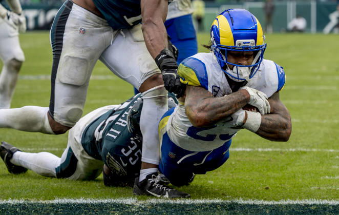 October 4, 2026, Philadelphia, Pa, USA: Oct 4, 2026; Philadelphia, PA, USA; Los Angeles Rams running back Kyren Williams dives for the game winning touchdown during the Rams 24-20 win against the Eagles at Lincoln Financial Field. Mandatory Credit: -Cal Media NFL, American Football Herren, USA 2026: Rams Vs Eagles OCT 04  - ZUMAcs17 20261004_faf_cs17_208 Copyright: xScottxSeriox