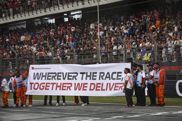 F1 - BAHRAIN GRAND PRIX IN MALAYSIA 2026 marshall, commissaire de piste, marshal, marshalls, marshals during the 2026 Formula 1 Bahrain Grand Prix in Malaysia, 16th round of the 2026 Formula One World Championship, WM, Weltmeisterschaft from October 2 to 4, 2026 on the Sepang International Circuit, in Sepang, Malaysia - SepangMalaysia  Copyright: xXavixBonillax