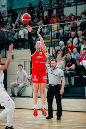 BB 1BL Halfit Lions vs. TK Hannover Luchse: Jordan King of the Halfit Lions scores a three-pointer during the 2026–2027 season of the DBBL Toyota Women s Basketball Bundesliga in a game between the Halfit Lions and TK Hannover Luchse at the SWH Arena on October 4, 2026, in Halle Saale, Saxony-Anhalt, Germany