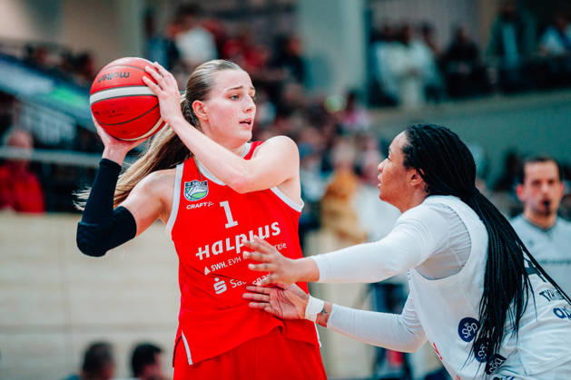 BB 1BL Halfit Lions vs. TK Hannover Luchse Lee Volker Halfit Lions during the 2026–2027 season in the DBBL Toyota Women s Basketball Bundesliga between the Halfit Lions and TK Hannover Luchse at the SWH Arena on October 4, 2026, in Halle (Saale), Saxony-Anhalt, Germany