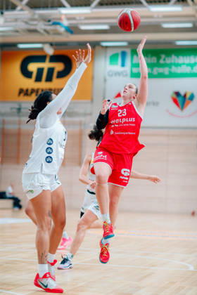 BB 1BL Halfit Lions vs. TK Hannover Luchse: Jordan King of the Halfit Lions during the 2026–2027 season in the DBBL Toyota Women s Basketball Bundesliga, in a game between the Halfit Lions and TK Hannover Luchse at the SWH Arena on October 4, 2026, in Halle (Saale), Saxony-Anhalt, Germany