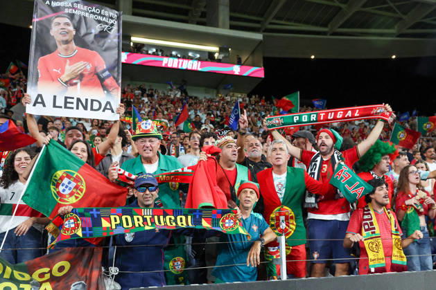 Porto, Portugal, October 4: Cristiano Ronaldo and Portuguese fans during the UEFA Nations League 2026–27 group stage Matchday 4 game between Portugal and Norway at Estádio do Dragão in Porto, Portugal Copyright: HMBxMedia JoaquimxFerreira