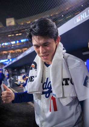 October 4, 2026, Los Angeles, California, USA: Relief pitcher, Roki Sasaki 11 of the Los Angeles Dodgers in the dugout after pitching in 8th and 9th inning during NLDS Game 2 against the Atlanta Braves on Sunday October 4, 2026 at Dodger Stadium in Los Angeles, California. Dodgers lose to Braves, 2-3. JAVIER ROJAS PI Dodgers Vs. Braves NLDS - Game 2 - ZUMAp124 20261004_zaa_p124_039 Copyright: xJavierxRojasx
