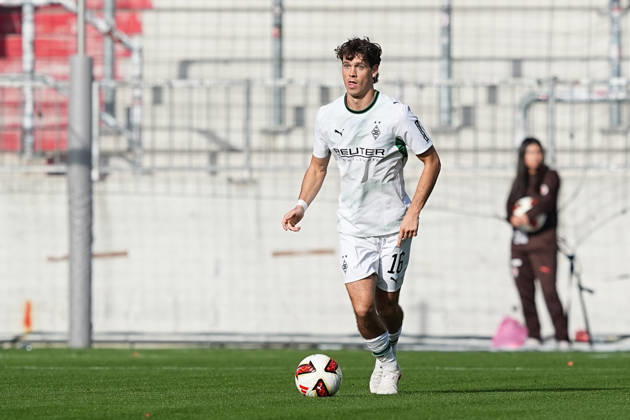 October 3, 2026, xydrx, Men s, Soccer, Friendly Match, FC St. Pauli vs. Borussia Mönchengladbach, 2026–2027 Season, Millerntor Stadium, Philipp Sander, Borussia Mönchengladbach, 16. DFB regulations prohibit any use of photographs as image sequences and or quasi-video Copyright: HMBxMedia YannisxDreimann