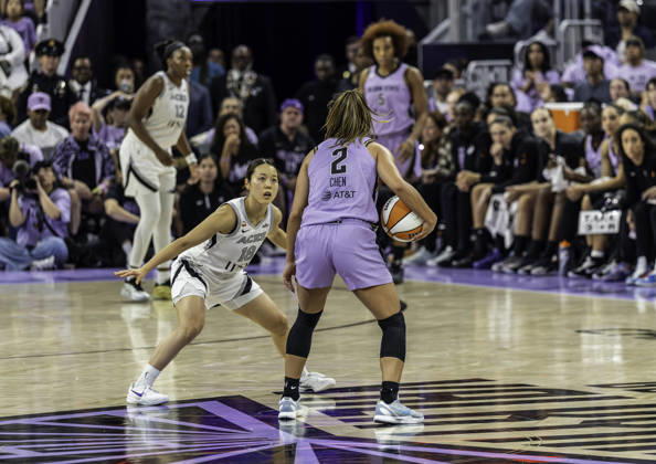 OCT 04 2026 San Francisco, CA U.S.A. CAPTION CORRECTION: Las Vegas Aces guard Mai Yamamoto (18)on defense against Golden State Valkyries guard Kaitlyn Chen (2) during the WNBA, Basketball Damen, USA semifinals playoff game 1 western conference between the Las Vegas Aces and the Golden State Valkyries at the Chase Centers. CSM San Francisco USA - ZUMAc04_ 20261004_zma_c04_460 Copyright: xThurmanxJamesx