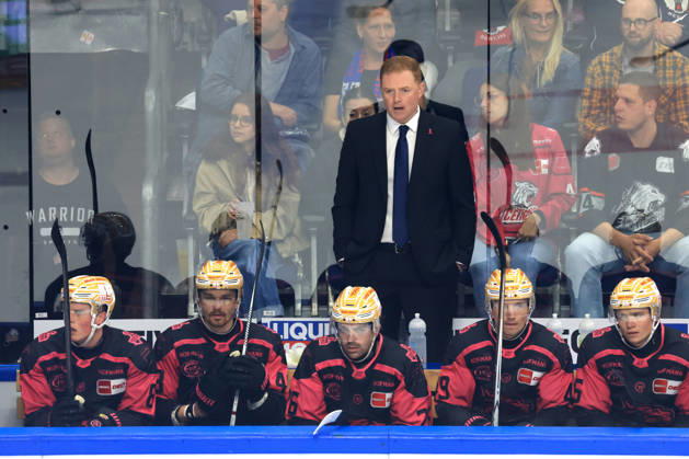 October 4, 2026, GER, DEU, Germany, Ice Hockey Coach MITCH O KEEFE, Ice Tigers, Nuremberg Players Bench, nordphoto GmbH Engler, Berlin, Uber Arena, Berlin, Germany Copyright: xNordphotox xEnglerx
