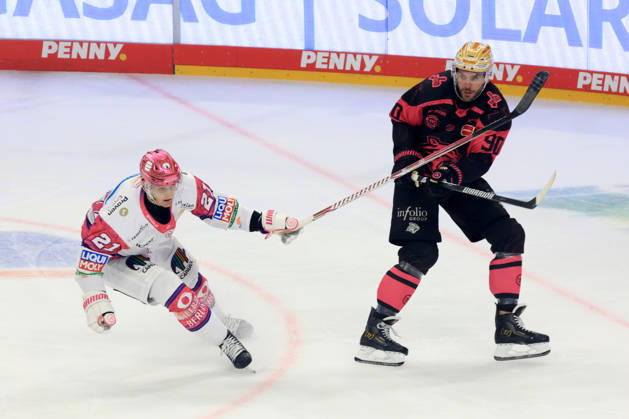 October 4, 2026, GER, DEU, Germany, Ice Hockey: Manuel Wiederer (Eisbären Berlin) 21, CONSTANTIN BRAUN (Ice Tigers) 90, nordphoto GmbH, Engler, Berlin, Uber Arena Berlin, Germany Copyright: xNordphotox xEnglerx