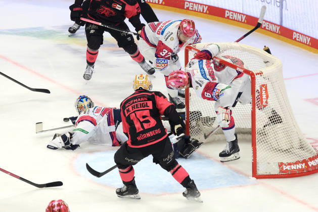 October 4, 2026, GER, DEU, Germany, Ice Hockey: Jonas Neffin (Eisbären Berlin) 75, Kai Wissmann (Eisbären Berlin) 6, Markus Vikingstad (Eisbären Berlin) 37, Nikolaus Heigl (Ice Tigers) 15; nordphoto GmbH, Engler Berlin, Uber Arena Berlin, Germany Copyright: xNordphotox xEnglerx