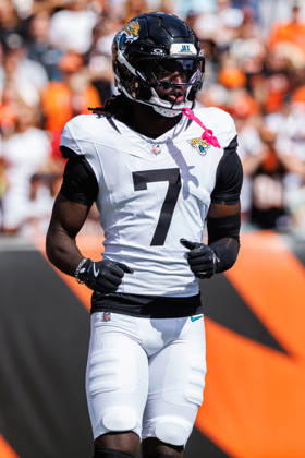 Oct 4, 2026; Cincinnati, OH, USA; Jacksonville Jaguars wide receiver Brian Thomas Jr. (7) during NFL, American Football Herren, USA game action against the Cincinnati Bengals at Paycor Stadium. Mandatory Credit: -Cal Media NFL 2026: Jaguars Vs Bengals OCT 04 - ZUMAc04_ 20261004_zma_c04_530 Copyright: xJohnxMersitsx