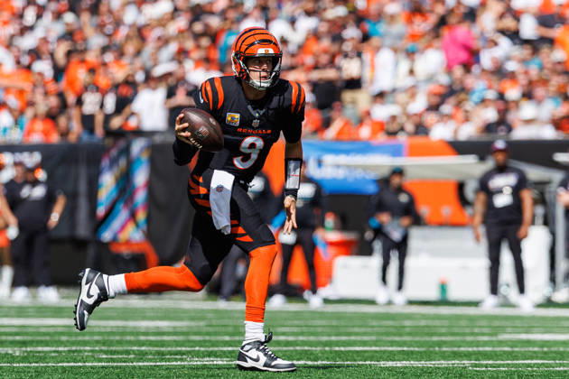 Oct 4, 2026; Cincinnati, OH, USA; Cincinnati Bengals quarterback Joe Burrow (9) scrambles with the ball during NFL, American Football Herren, USA game action against the Jacksonville Jaguars at Paycor Stadium. Mandatory Credit: -Cal Media - ZUMAc04_ 20261004_zma_c04_570 Copyright: xJohnxMersitsx