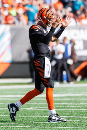Oct 4, 2026; Cincinnati, OH, USA; Cincinnati Bengals quarterback Joe Burrow (9) reacts to an interception during NFL, American Football Herren, USA game action against the Jacksonville Jaguars at Paycor Stadium. Mandatory Credit: -Cal Media - ZUMAc04_ 20261004_zma_c04_588 Copyright: xJohnxMersitsx