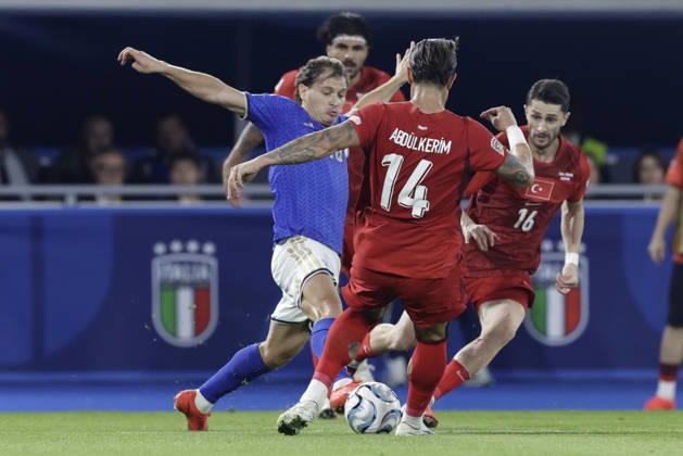 UEFA Nations League football match Italy vs Turkey Nicolo Barella of Italy challenges for the ball with Abdulkerim Bardakc of Turkiye during UEFA Nations League football match (League A, Group A1) between Italy vs Turkey at the Renato Dall Ara stadium in Bologna on October 05, 2026. _BPH2369 Copyright: xAntonioxBalascox