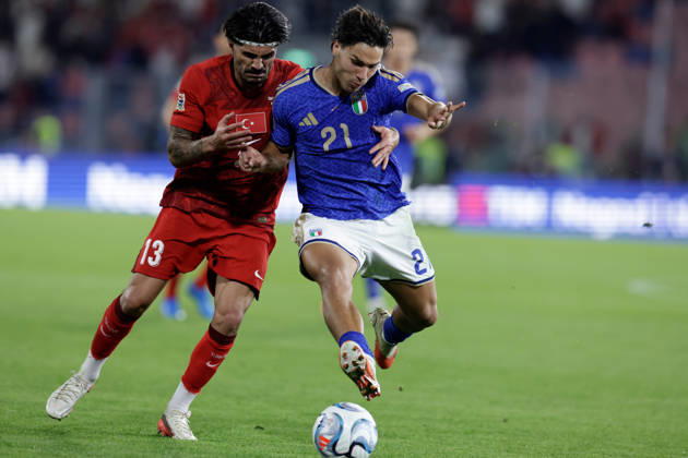 UEFA Nations League football match Italy vs Turkey Antonio Vergara of Italy challenges for the ball with Eren Elmal of Turkiye during UEFA Nations League football match (League A, Group A1) between Italy vs Turkey at the Renato Dall Ara stadium in Bologna on October 05, 2026. _BPH4432 Copyright: xAntonioxBalascox