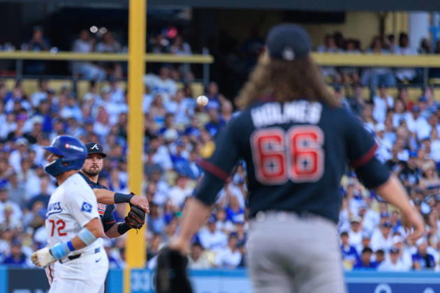 October 4, 2026, Los Angeles, California, USA: Austin Riley 27 of the Atlanta Braves throws to first base during NLDS Game 2 against the Los Angeles Dodgers on Sunday October 4, 2026 at Dodger Stadium in Los Angeles, California. Dodgers lose to Braves, 2-3. JAVIER ROJAS PI Dodgers Vs. Braves NLDS - Game 2  - ZUMAp124 20261004_zaa_p124_088 Copyright: xJavierxRojasx